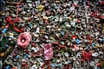 the gum wall